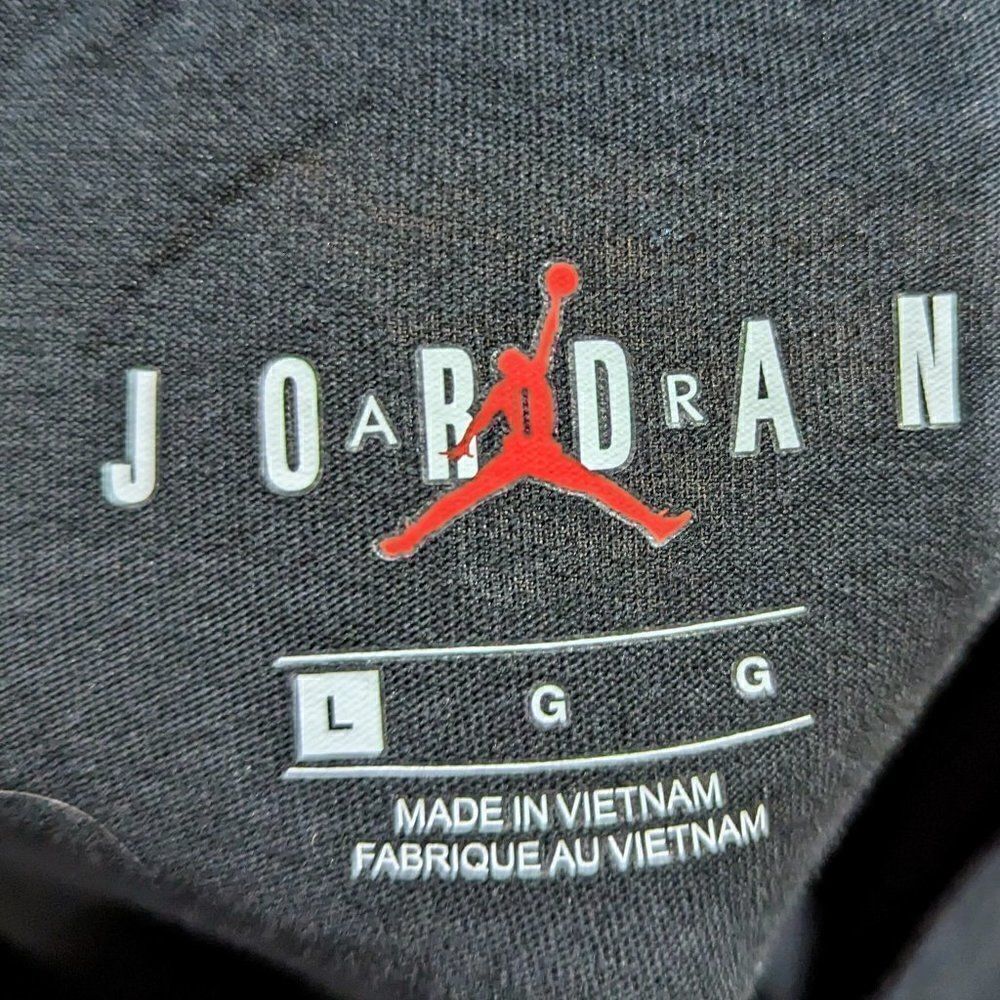 Nike Air Jordan Long Sleeve T-shirt - Picture 2 of 6